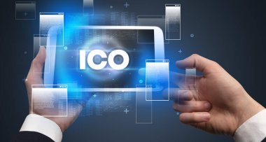 El tutuş tabletinin yakın plan görüntüsü