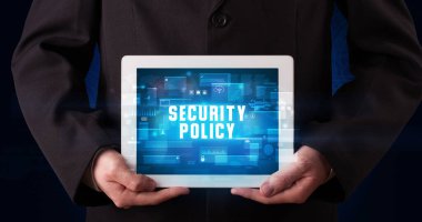 Tablet tutan kişi, güvenlik kavramı