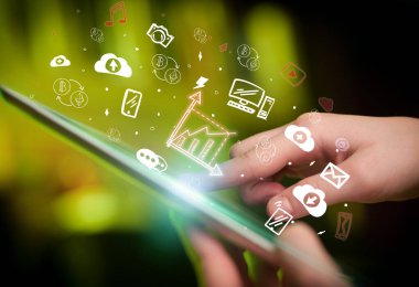 Elle çizilmiş simgelerle dokunmatik ekranı kapat