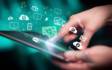 Elle çizilmiş simgelerle dokunmatik ekranı kapat