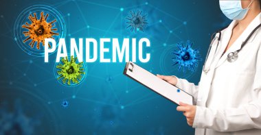 Doktor reçeteli bir reçete yazıyor.