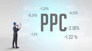 Kısa şapkalı mühendis.