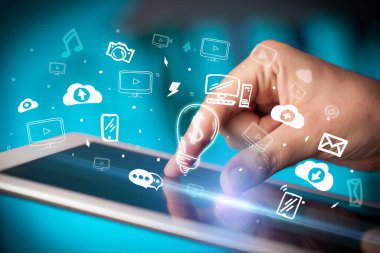 Elle çizilmiş simgelerle dokunmatik ekranı kapat