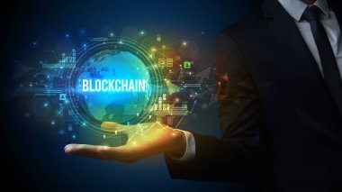 Teknolojiyle ilgili zarif el ele tutuşmalar.