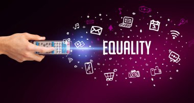 El ele tutuşan kablosuz çevre