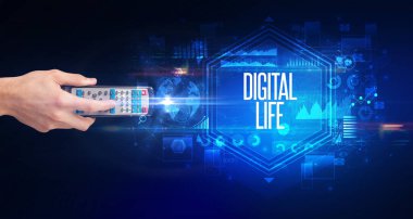 El ele tutuşan kablosuz çevre, siber güvenlik kavramı