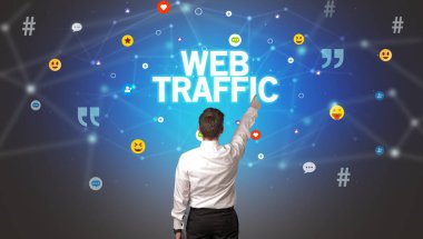 Bir iş adamının arka görünüşü, sosyal medya kavramı