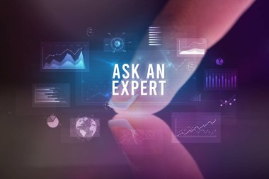 İş grafikleri ve simgeler konseptiyle tablete dokunmak