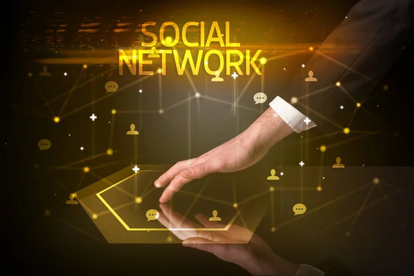 Навигация по социальным сетям с помощью социальных икон — стоковое фото
