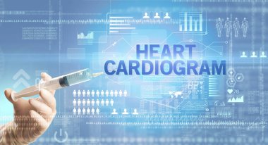 Doktorların elinde şırınga olan beyaz bir eldivenle yakın plan görüntüsü.