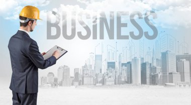 Sert şapkalı genç işadamı