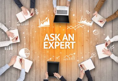 Ofiste Çalışan Meşgul İnsanlar Grubu