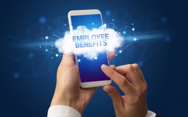 Bulut iş konsepti olan akıllı telefon kullanımı