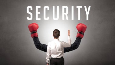 Üzerinde yazı olan bir iş adamının arka görünüşü