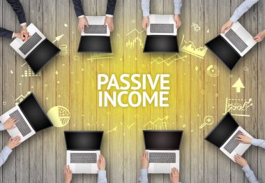 Ofiste Çalışan Meşgul İnsanlar Grubu