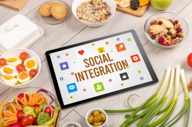 Sağlıklı Tablet Pc bileşimi, sosyal ağ kavramı