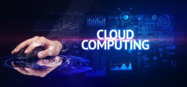 El ele tutuşan kablosuz çevre, modern teknoloji kavramı