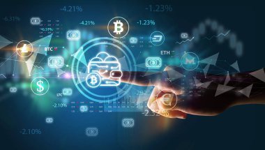 İş adamı multimedya dokunmatik ekranında para birimi simgesini elle itiyor