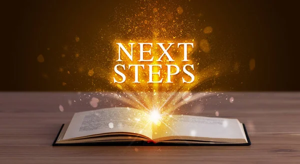 Next Steps Напис Виходить Відкритої Книги Освітня Концепція — стокове фото