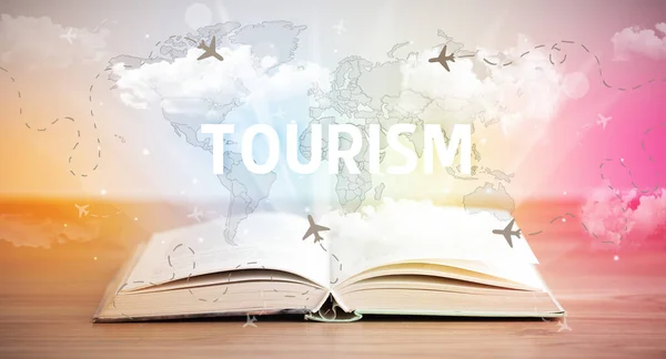 Відкрита Книга Написом Tourism Концепція Відпустки — стокове фото