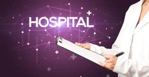 Dokter Vult Medisch Dossier Met Hospitale Inscriptie Medisch Concept — Stockfoto