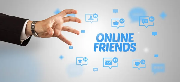 Close Van Bijgesneden Hand Wijzend Naar Online Friends Inscriptie Social — Stockfoto