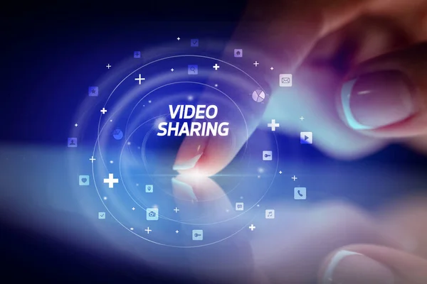 Ujj Megható Tabletta Val Társadalmi Média Ikonok Video Cserépdarab — Stock Fotó