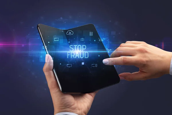 Homme Affaires Tenant Smartphone Pliable Avec Inscription Stop Fraud Concept — Photo