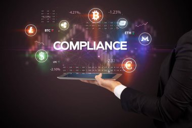 CommpLICE yazıtları ve iş fırsatı kavramına sahip bir dokunmatik ekran yakın plan