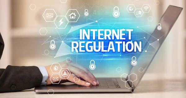 Règlement Internet Inscription Sur Ordinateur Portable Concept Sécurité Internet Protection — Photo