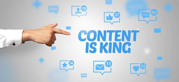 Крупним Планом Обрізана Рука Вказує Напис Content King Концепція Соціальних — стокове фото