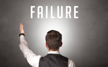 Başarısız bir işadamının arka görünüşü, siber güvenlik kavramı