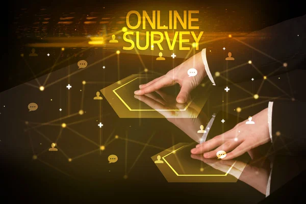 使用Online Survey Inscription New Media Concept导航社交网络 — 图库照片