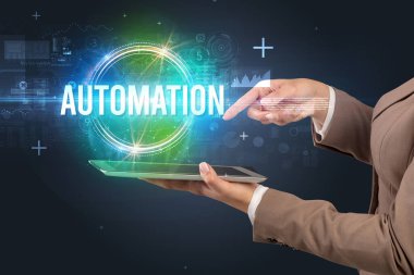 AUTOMATION yazıtlı bir dokunmatik ekran, yeni teknoloji konsepti