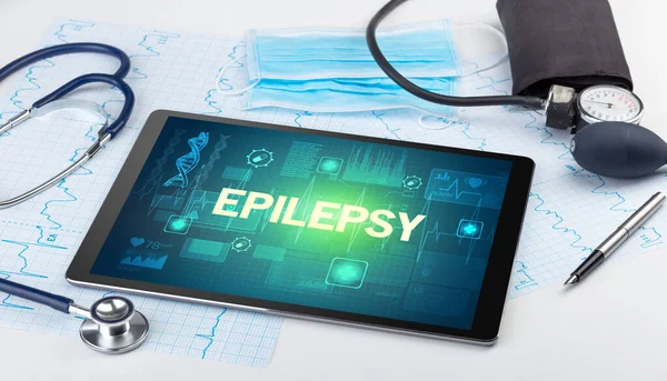 Tablettdator Och Medicinska Grejer Med Epilepsy Inskription Förebyggande Koncept — Stockfoto