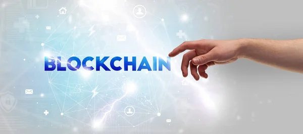 Mão Apontando Para Inscrição Blockchain Conceito Tecnologia Moderna — Fotografia de Stock