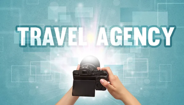 Close Van Een Digitale Handcamera Met Travel Agency Inscriptie Reisconcept — Stockfoto