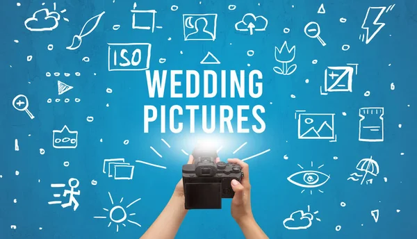 Fotografía Toma Mano Con Cámara Digital Inscripción Wedding Pictures Concepto —  Fotos de Stock