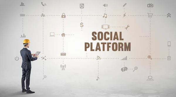 Engenheiro Trabalhando Uma Nova Plataforma Mídia Social Com Conceito Inscrição — Fotografia de Stock