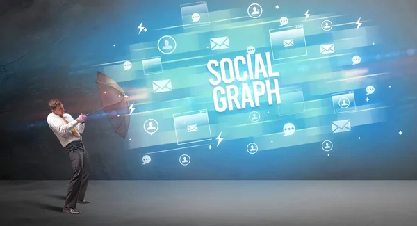 Jóképű Üzletember Védekezik Esernyővel Társadalmi Graph Feliratból Kor Média Koncepció — Stock Fotó