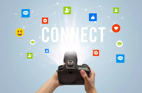 Χρήση Κάμερας Για Λήψη Περιεχομένου Μέσων Κοινωνικής Δικτύωσης Επιγραφή Connect — Φωτογραφία Αρχείου