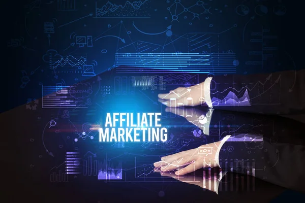 Homme Affaires Touchant Écran Géant Avec Inscription Affiliate Marketing Concept — Photo