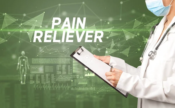 Läkare Skriver Anteckningar Urklipp Med Pain Reliever Inskription Medicinsk Diagnos — Stockfoto
