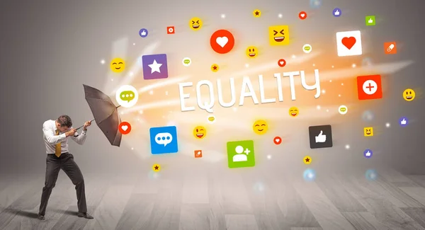 Характерний Бізнесмен Захищає Парасолькою Напису Сайті Equality Концепцію Соціальних Мереж — стокове фото
