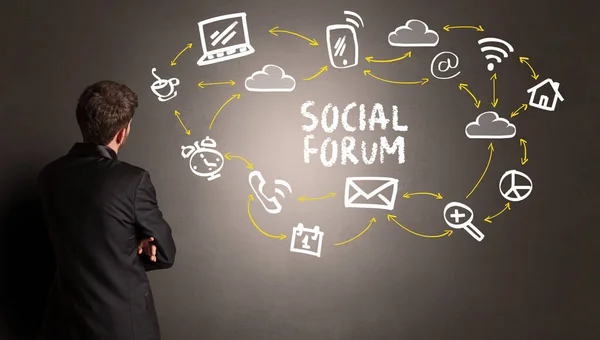 Geschäftsmann Zeichnet Social Media Ikonen Mit Social Forum Aufschrift New — Stockfoto