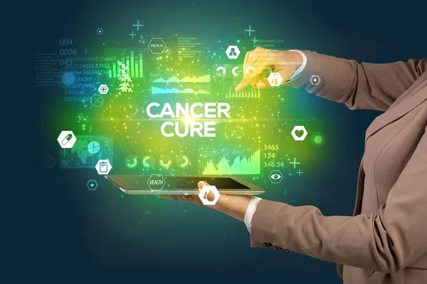 Close Van Een Touchscreen Met Cancer Cure Inscriptie Medisch Concept — Stockfoto