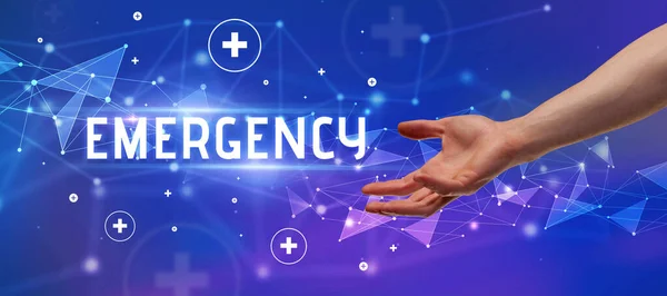 Zbliżenie Przyciętej Dłoni Wskazującej Napis Emergency Koncepcja Medyczna — Zdjęcie stockowe