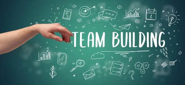 Close Przyciętej Dłoni Wskazując Napis Team Building Nowoczesne Rozwiązanie Biznesowe — Zdjęcie stockowe
