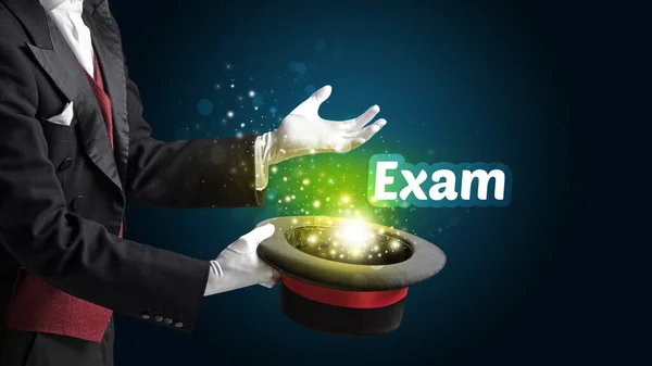 Mago Está Mostrando Truco Magia Con Inscripción Examen Concepto Educativo — Foto de Stock