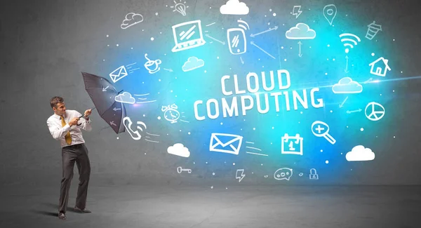 Επιχειρηματίας Υπερασπίζεται Ομπρέλα Από Την Επιγραφή Cloud Computing Σύγχρονη Έννοια — Φωτογραφία Αρχείου